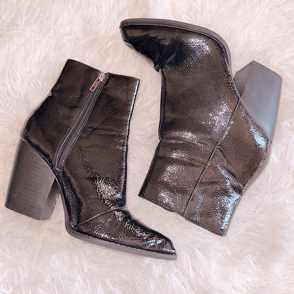 ASOS DESIGN Robin heeled Ankle Boots - Picture 3 of 4